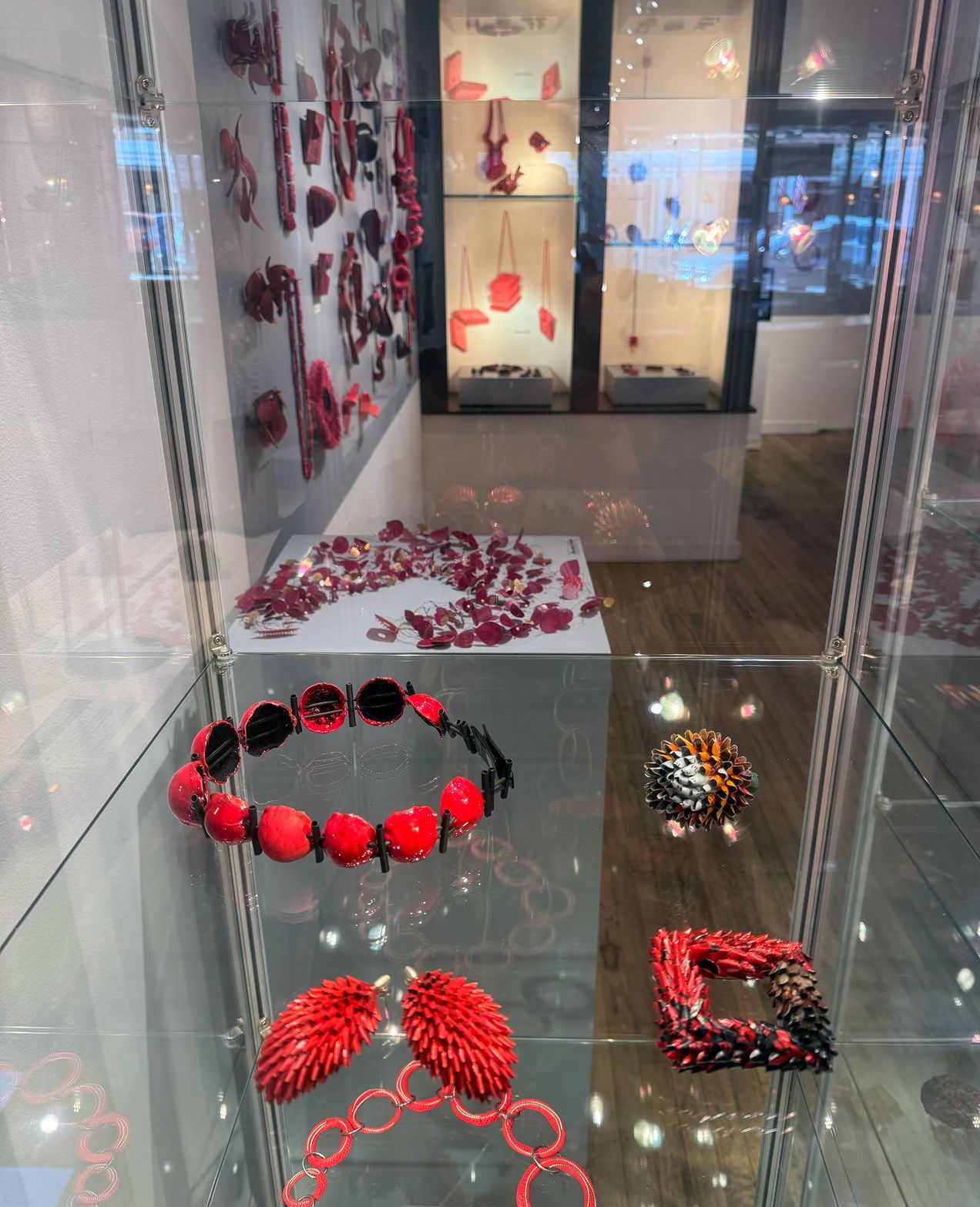 wearing red, show Santa Fe, Platina Gallery